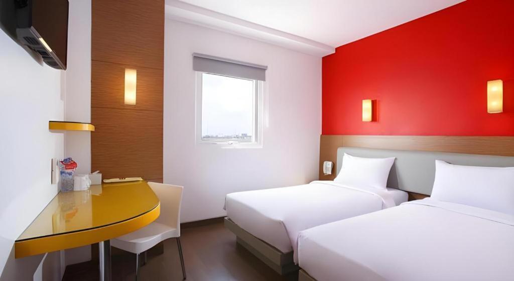 Amaris Hotel La Codefin Kemang Джакарта Экстерьер фото